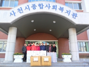 사천 한마음봉사회 지원물품 전달