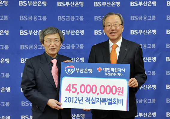 λ 13  ϵ λ  ڻ λ걤翡  ڻ Ưȸ 4,500 ߴ.