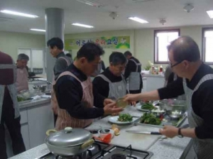 â  丮 