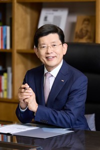  BNK ȸ ĺ Ȯ "׷  ܰ ų "