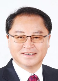 [����� Į��]<BR>�ѱ��� �Ϻ��� ���θ� �����ϴ� �����ڰ� �ƴ� ��ȯ�� �ô븦 �Բ� ��Ƽ�� ��� ����ü