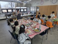 ������ڤ����̷� ������ ��â���, ü�輾�� ���� �