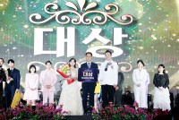 �Ƿɱ� ��10ȸ ��ȣ��������, ù ���� �躸�� '���'